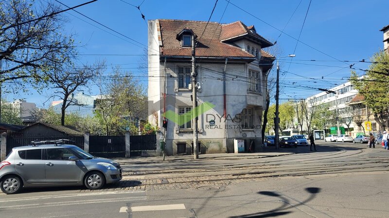 Ferdinand, Bucuresti, vila d+p+1e+m cu teren